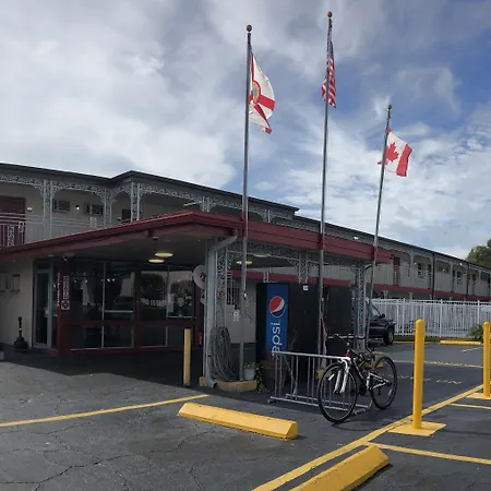 Econo Lodge St Petersburg Central-3